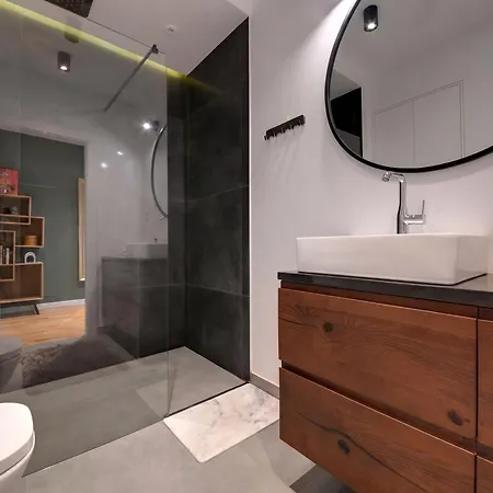 Rentplanet - Teczowa *